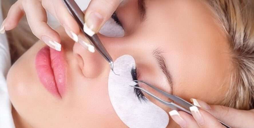 Choosing The Perfect Lash Stylist And Salon: A Guide To Glamorous Lashes