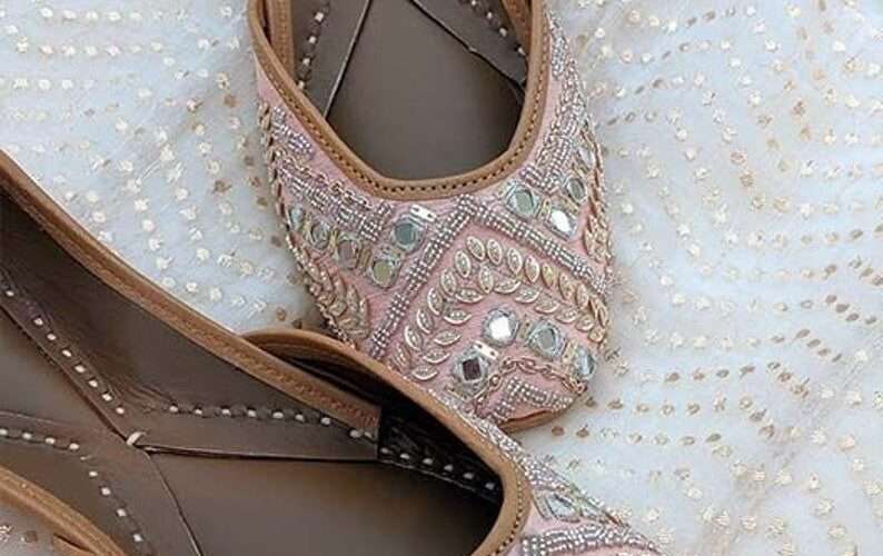 Elegant Footwear: Discover the Charm of Ladies Khussa