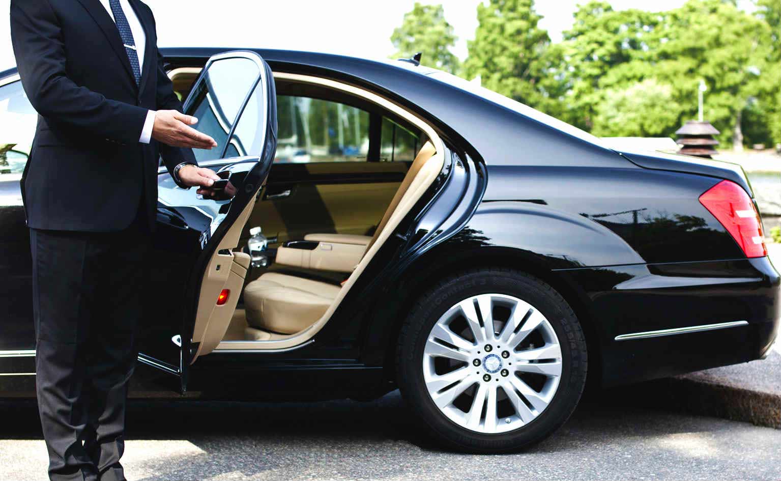 Luxury Car Service Chicago: The Ultimate Experience in Comfort and Style