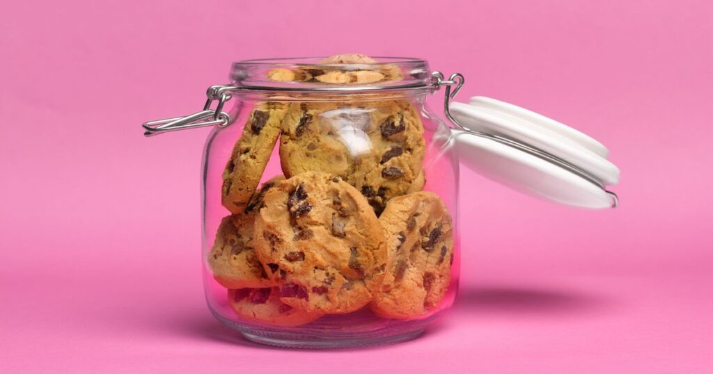 How to Keep Cookies Soft