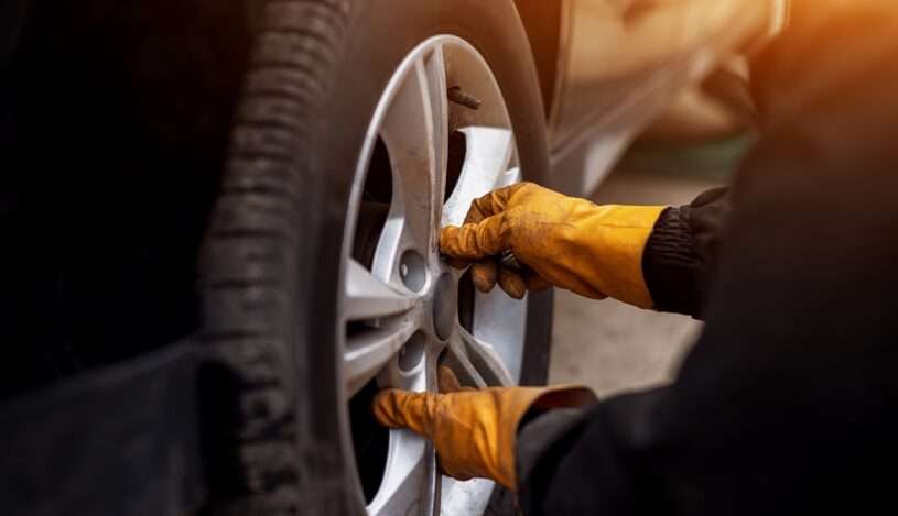 Car Recovery Abu Dhabi Made Easy with Mobile Tyre Repair Services