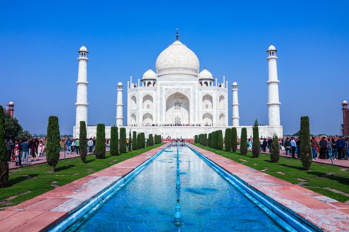 Tours to the Taj Mahal: A Guide to Visiting India’s Iconic Monument