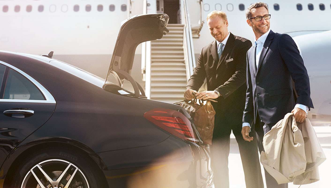 Unravel the Elegance of Travel with Chauffeur Service And Luxury at Its Finest