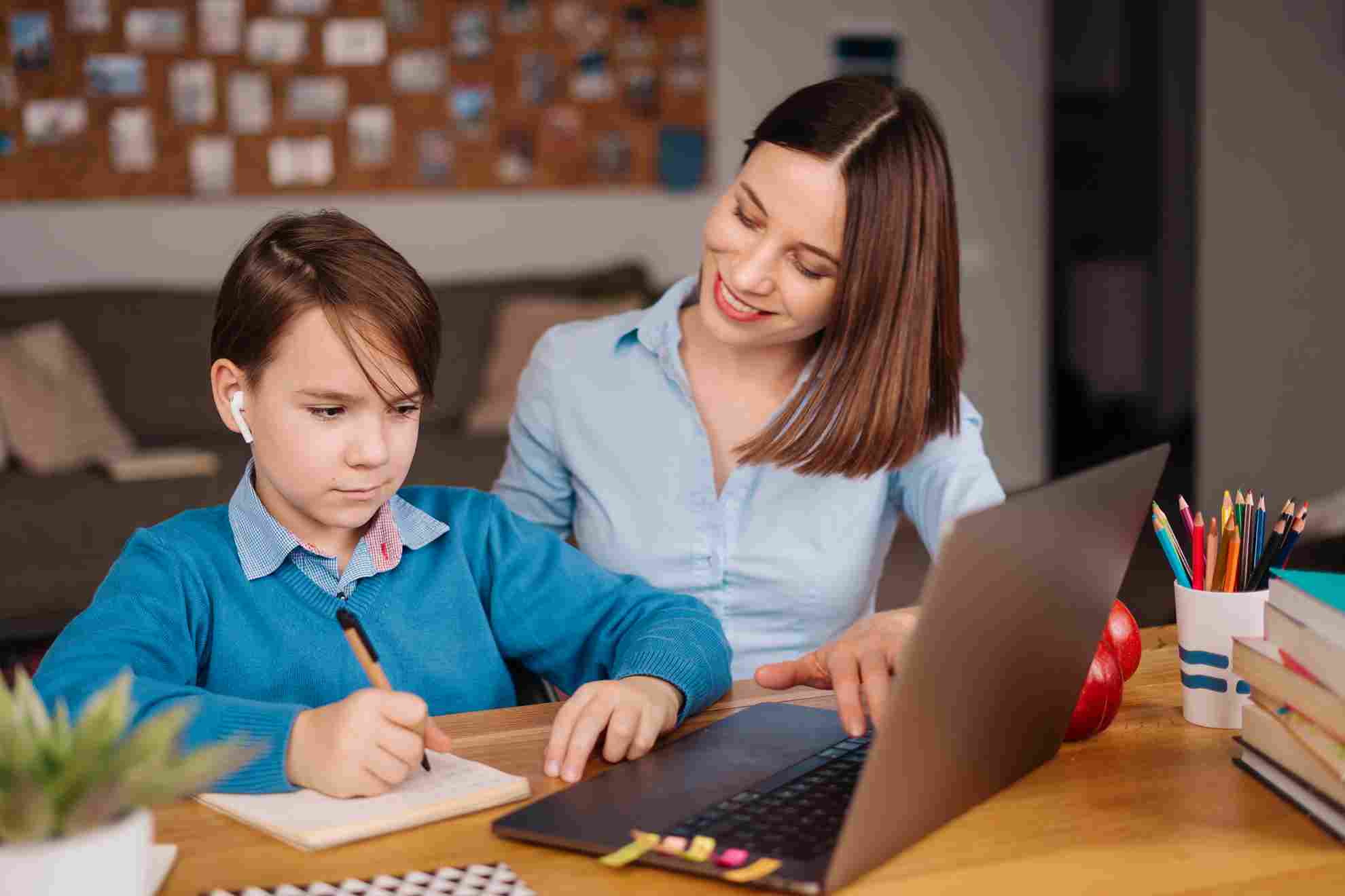 Online or Private Tutoring: What’s Best for 11 Plus Success in 2025? 